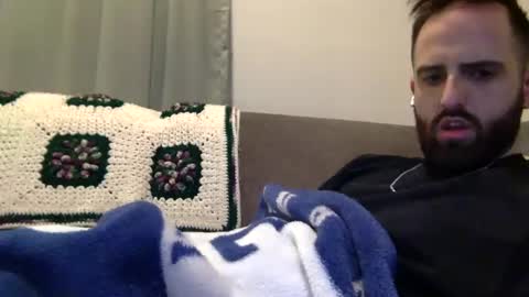 Snapshot of grobs123 chatting on December 8, 1:41 am grobs123 online show from December 8, 1:41 am