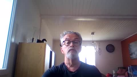 Grybear online show from April 11, 1:37 pm