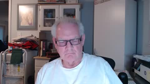 Horny Daddy online show from June 6, 11:38 am