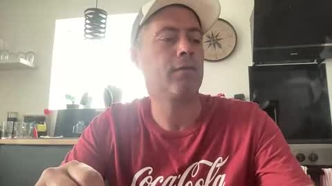 guil0 online show from September 8, 6:51 pm