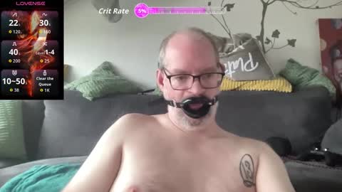 gummicasual online show from December 3, 10:49 am