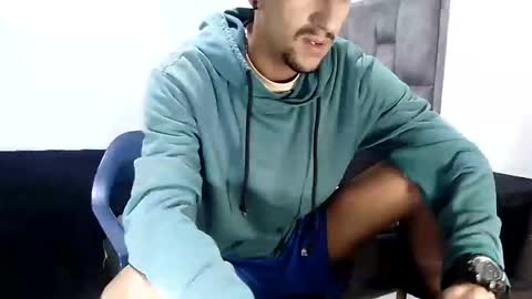 karim online show from February 18, 10:49 am