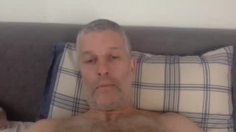 guyvercouple online show from May 7, 1:51 pm