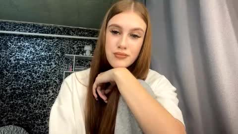 Snapshot of gwenmestayer chatting on October 11, 8:12 pm Gwen online show from October 11, 8:12 pm
