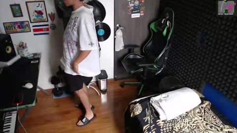 Gymbro42 online show from May 16, 4:05 pm