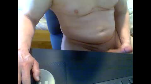 Snapshot of gymratt01 chatting on February 11, 4:56 pm gymratt01 online show from February 11, 4:56 pm