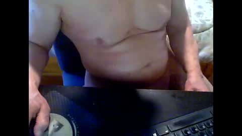Snapshot of gymratt01 chatting on February 25, 8:11 pm gymratt01 online show from February 25, 8:11 pm