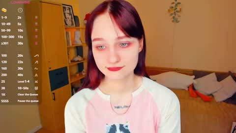 Kelly  Lilly online show from March 11, 7:39 pm