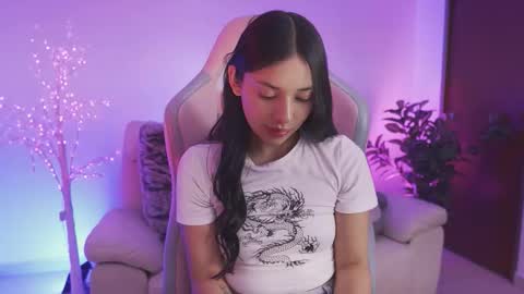 Snapshot of hade_collinss chatting on September 25, 6:37 pm Hade online show from September 25, 6:37 pm