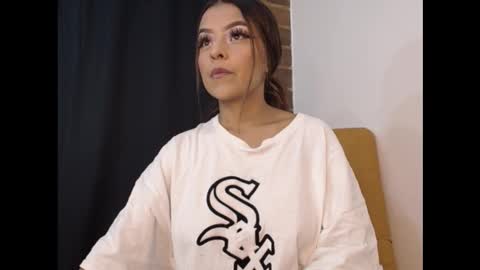 hailey_bri online show from November 5, 5:04 pm