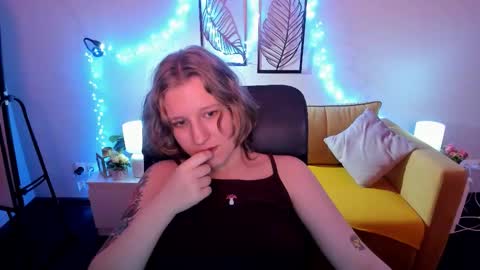 Hailey online show from October 15, 8:59 am