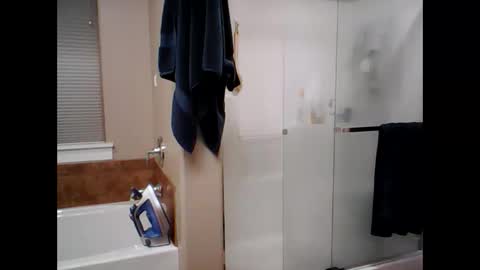 Snapshot of hairydaddreams chatting on September 16, 1:35 pm hairydaddreams online show from September 16, 1:35 pm