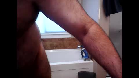 Snapshot of hairydaddreams chatting on October 20, 7:19 pm hairydaddreams online show from October 20, 7:19 pm