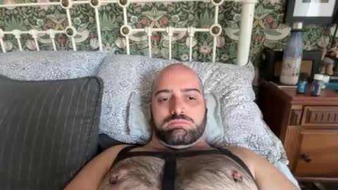Hairy Guy online show from April 22, 11:39 am