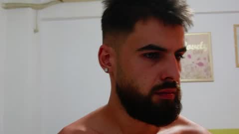 HairyRobXxX online show from July 13, 10:02 pm