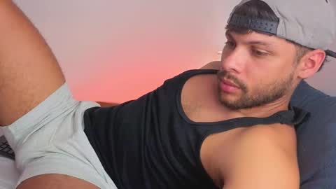 Independent       model  online show from January 16, 12:08 am