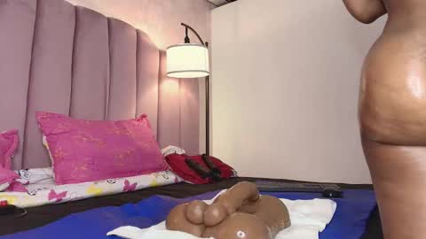  Hally Bans  online show from April 17, 9:50 pm