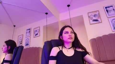 hanabie_ online show from February 11, 3:21 am