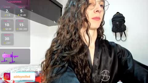 hanasleep online show from September 12, 8:55 pm