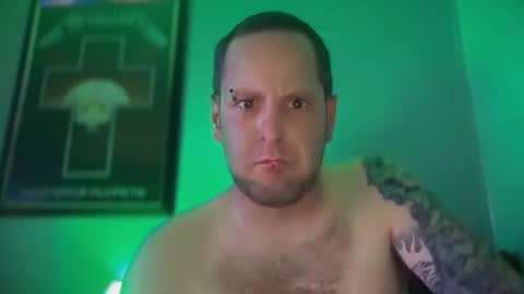 Snapshot of hand_banana_420 chatting on September 17, 2:04 am hand_banana_420 online show from September 17, 2:04 am