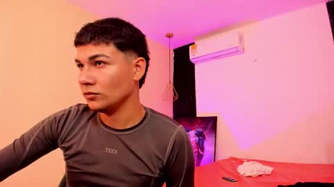 leonardfarrucknick and otis online show from February 3, 6:40 am