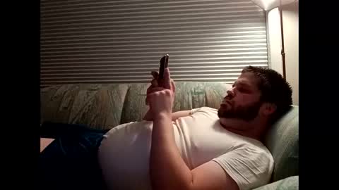 handsomedaddy198923 online show from October 25, 7:08 am