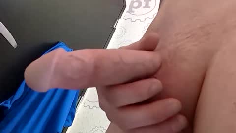 handsomerob42 online show from November 11, 11:56 am