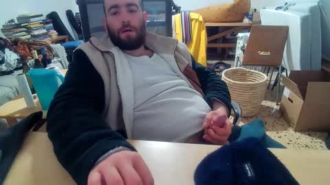 handyboy991 online show from March 31, 7:25 pm