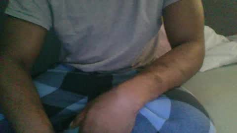 hank0009 online show from April 13, 10:41 am