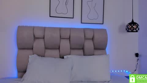 hanna__evans_ online show from May 4, 12:22 pm