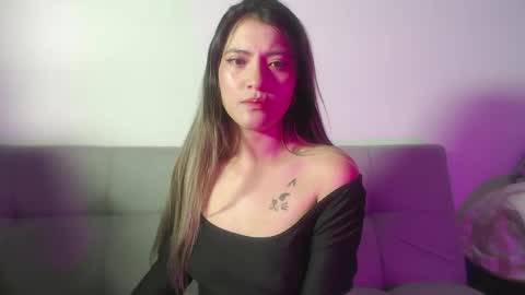 Hanna  online show from April 2, 1:13 am