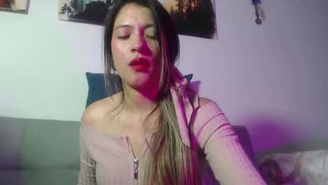 Hanna  online show from March 26, 12:39 am