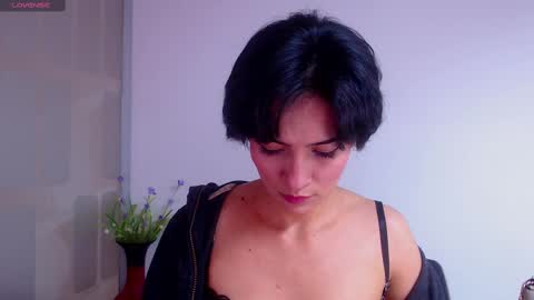 Snapshot of hanna_chloe chatting on February 14, 5:03 pm Sara online show from February 14, 5:03 pm