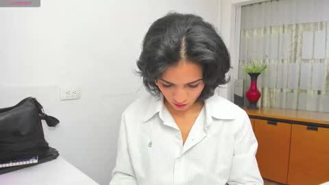 Sara online show from November 11, 5:59 pm