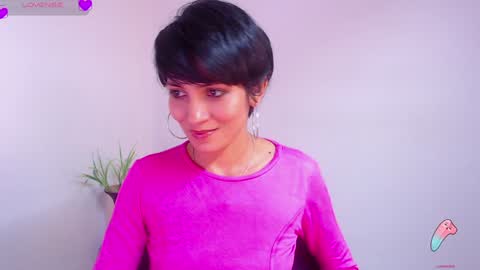 Snapshot of hanna_chloe chatting on January 4, 8:16 pm Sara online show from January 4, 8:16 pm