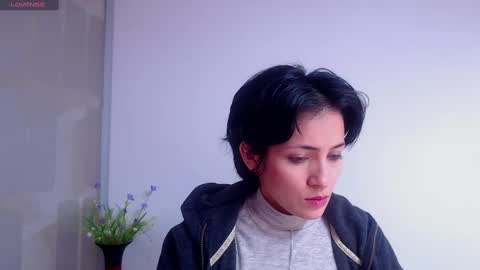 Snapshot of hanna_chloe chatting on February 16, 4:21 pm Sara online show from February 16, 4:21 pm