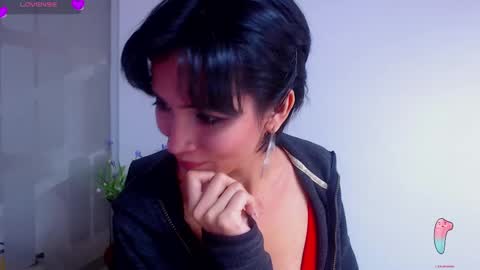 Snapshot of hanna_chloe chatting on February 13, 7:42 pm Sara online show from February 13, 7:42 pm