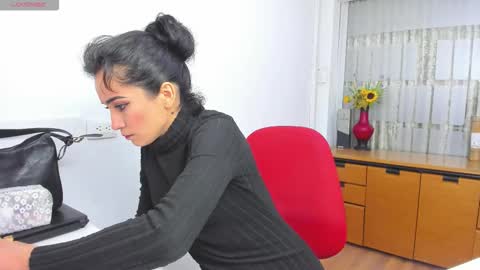 Sara online show from December 21, 1:50 pm