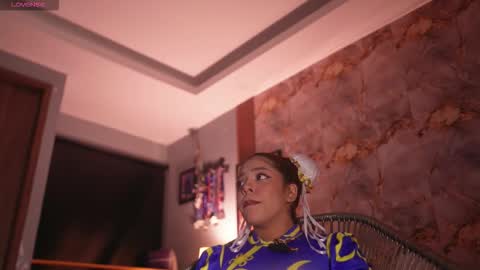 HANNA  online show from December 1, 12:07 am