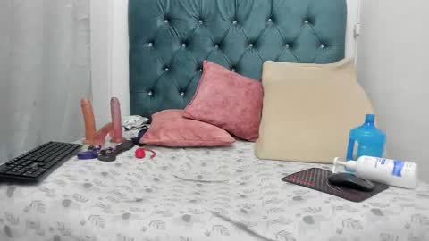hanna_hornyx20 online show from November 24, 1:48 am