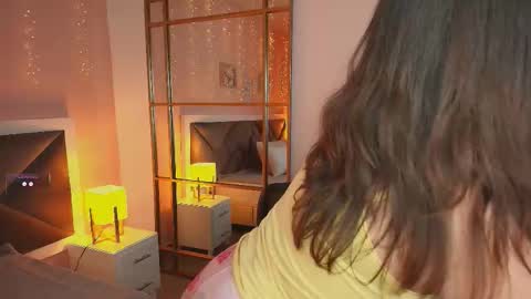 Hanna online show from December 21, 2:18 am