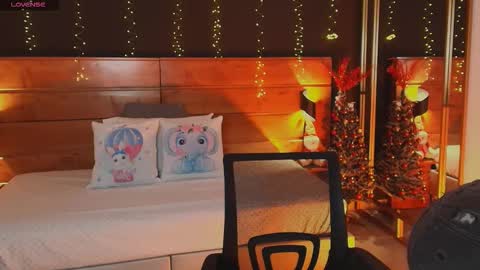 Hanna online show from November 21, 2:42 am