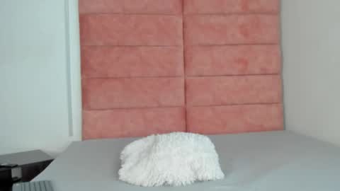 Hanna lens online show from October 10, 6:58 pm