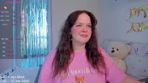 hanna montanas online show from February 3, 10:30 am