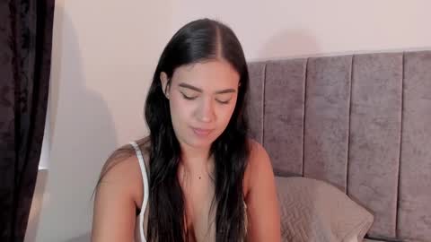 Snapshot of hanna_risso chatting on February 6, 5:51 pm HANNA online show from February 6, 5:51 pm