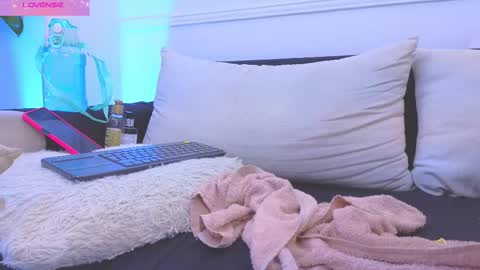 HANNA SOFIA online show from February 26, 11:46 am