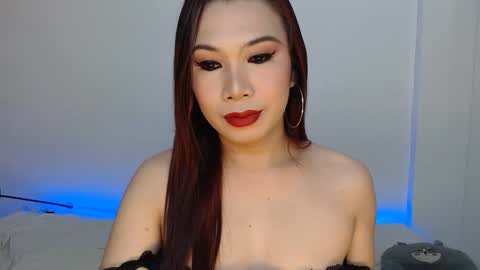 Hannah online show from October 26, 2:12 am