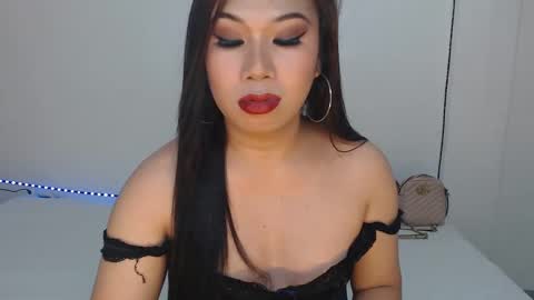 Hannah online show from March 10, 3:52 pm