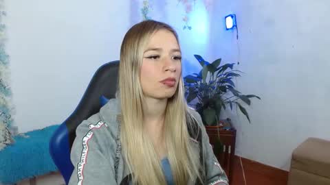 Hannah 027 online show from November 11, 3:42 am