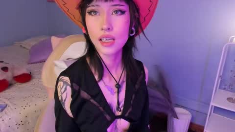 Hannah online show from January 15, 12:25 pm